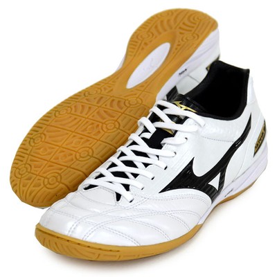 kasut futsal mizuno sala
